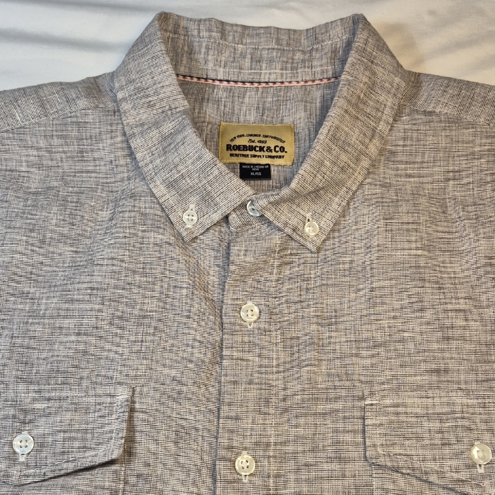 Roebuck & Co. Casual Button Down Short Sleeve Shirt with Textured Linen Fabric